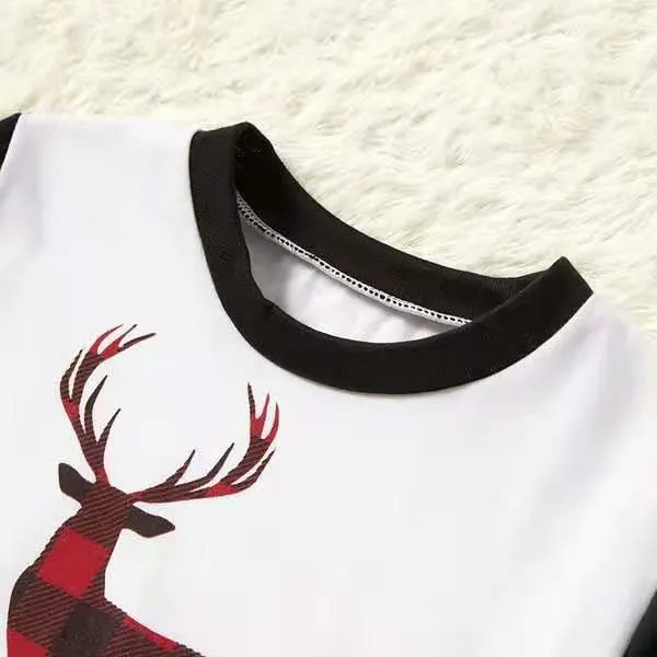 ' Merry Christmas ' Reindeer Plaid Design Family Matching Pajamas Set
